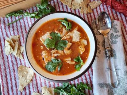 Pozole rojo mexicano