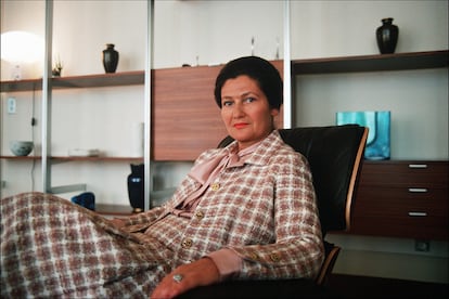 Simone Veil en su casa de París en 1977.