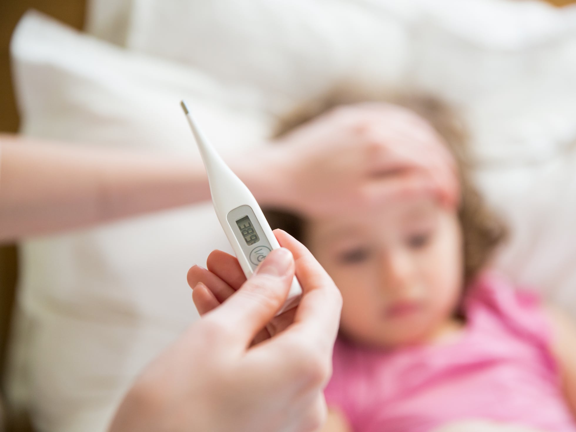 Fiebre en la infancia: hay que tratar el malestar, no la cifra del termómetro | Salud y bienestar | EL PAÍS