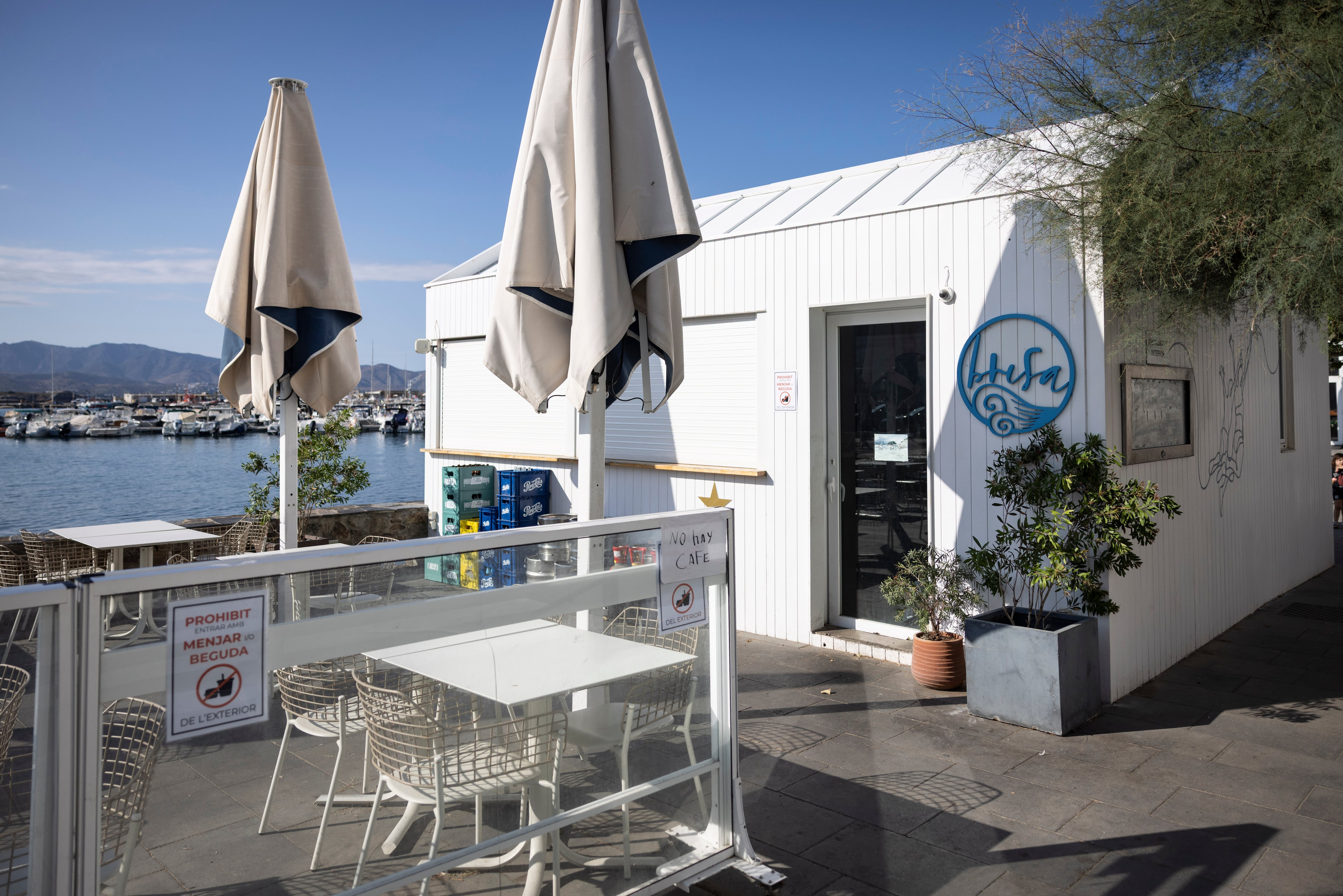 El Port de la Selva recupera ocho bares cerrados tras el suicidio de sus propietarios