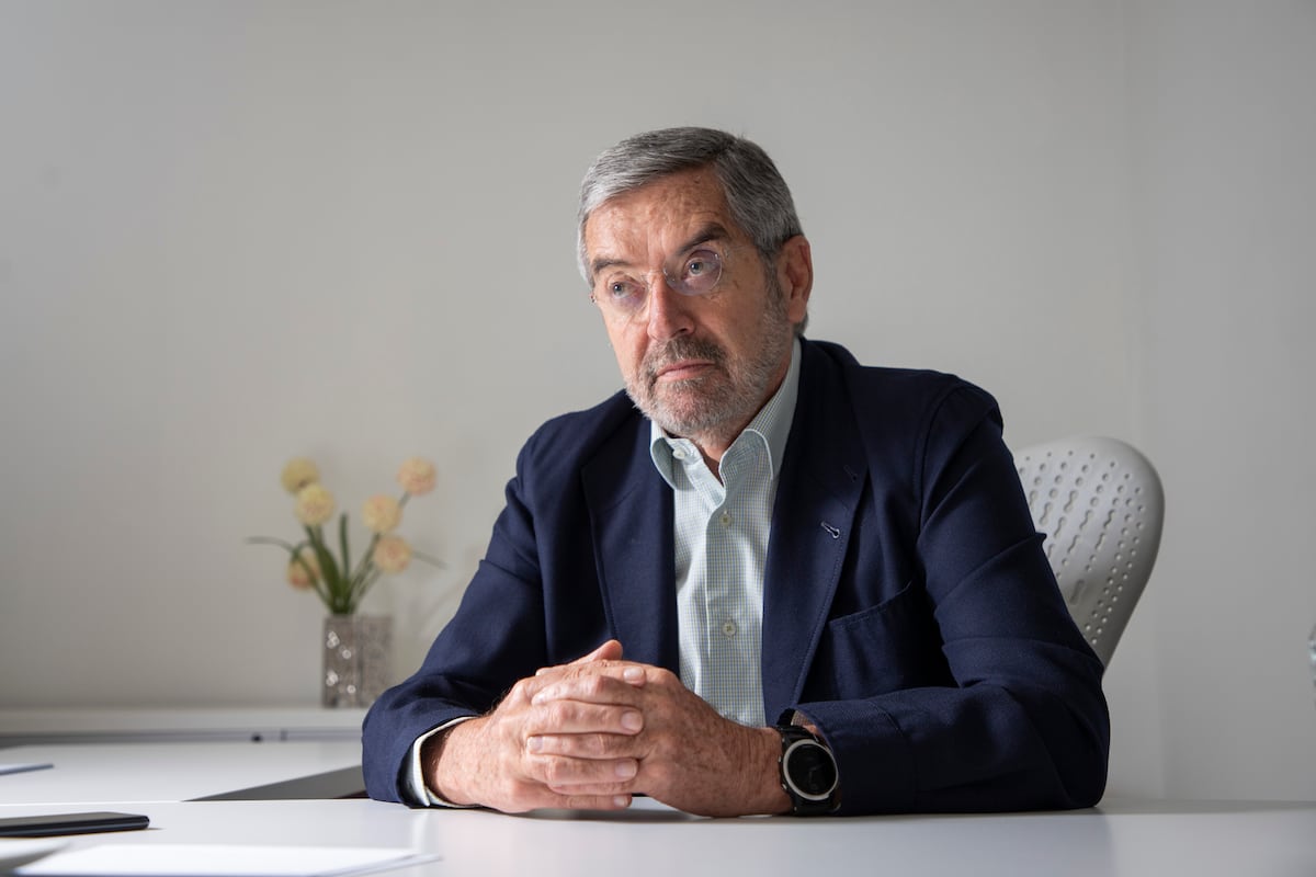 フアン・ラモン・デ・ラ・フエンテ氏、ムナルでの結婚式をめぐる論争を受け、外交任務に「厳格な倫理」を求める