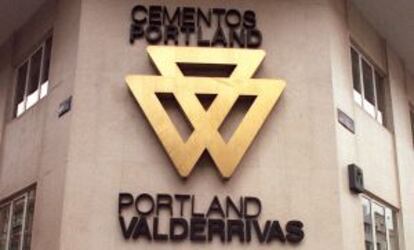 Logotipo de Cementos Portland.