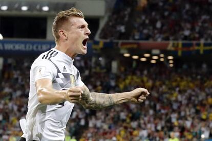 La celebración de Kroos después de marcar el gol de la victoria (2-1) ante Suecia. 