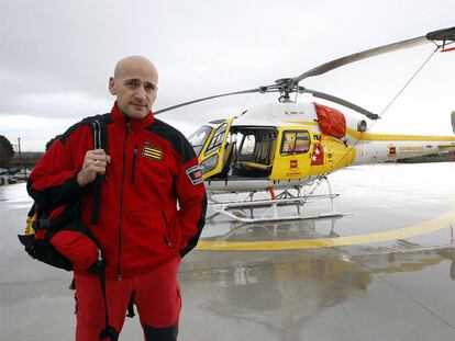 Luis Rincón, en el parque de bomberos de Las Rozas.