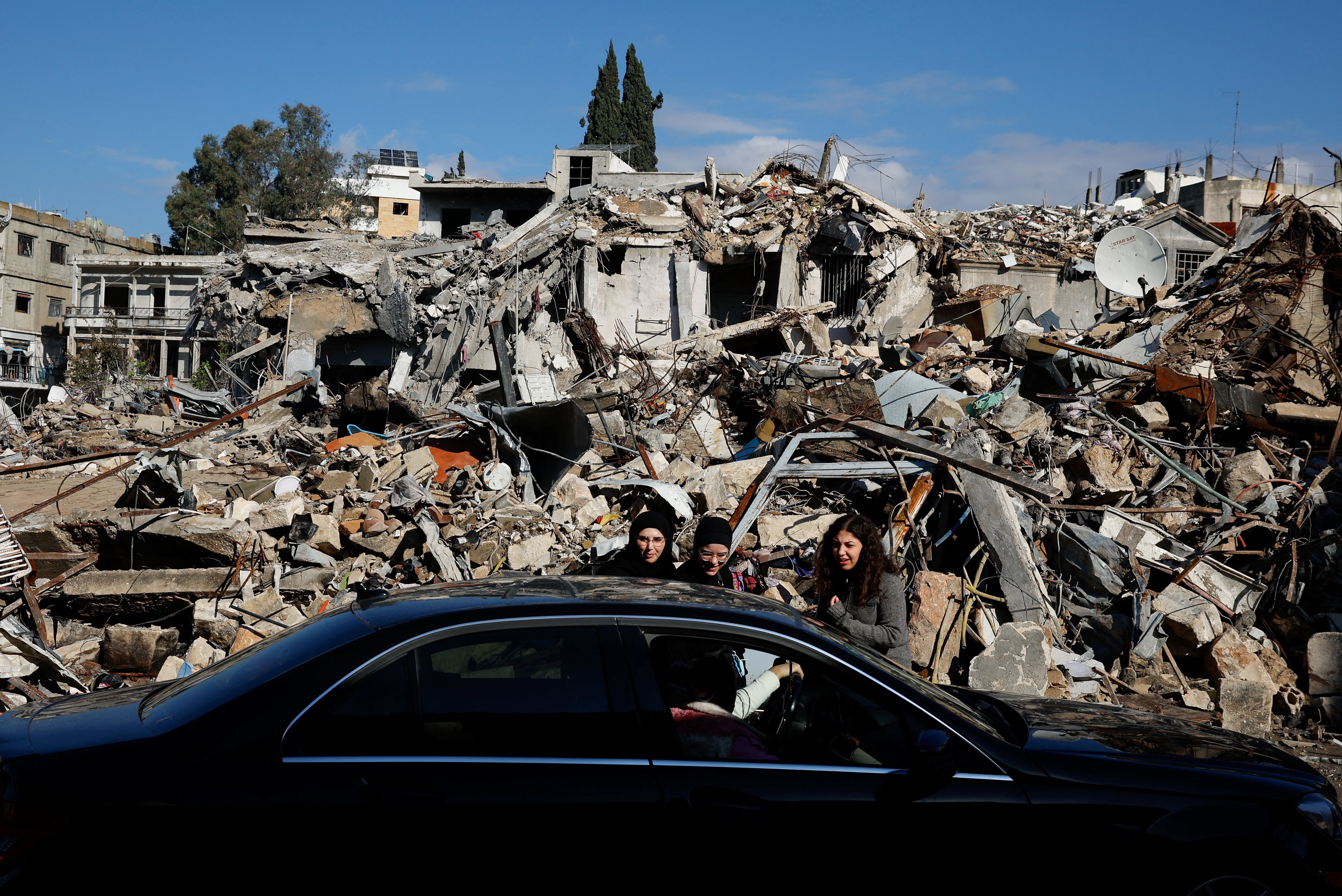 Israel y Hezbolá se acusan de violar el alto el fuego mutuamente en su segundo día en vigor