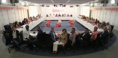 Reunión de la Comisión Ejecutiva Federal del PSOE, presidida por el secretario general socialista, Pedro Sánchez, en la sede socialista de Ferraz, en Madrid, en junio de 2017.
