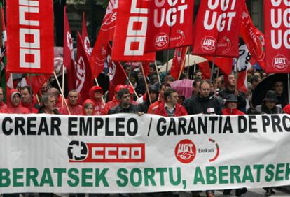 Los líderes de CCOO, Unai Sordo y Dámaso Casado, ayer en Bilbao