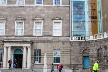 Fachada de la Hugh Lane Art Gallery en Parnell Square.