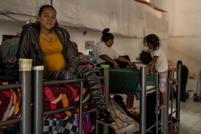 Título 42: Diana Álvarez, una migrante de Honduras, en el albergue Embajadores de Jesús en Tijuana, Baja California