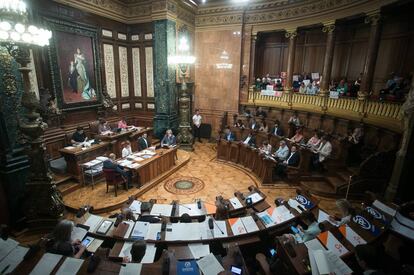 El ple de Barcelona, amb Ada Colau.