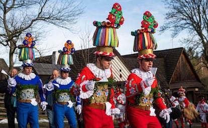 Un desfile del carnaval tradicional de Hlinsko, en la cercana pedanía de Vesely Kopec, en Bohemia oriental.