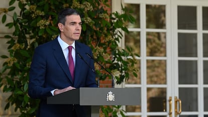 La comparecencia del presidente del Gobierno, Pedro Sánchez, este lunes, en una imagen de Moncloa.