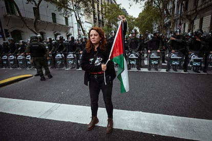 La solidaridad con Palestina estuvo presente durante las manifestaciones por el Día Internacional del Trabajador en toda la región.