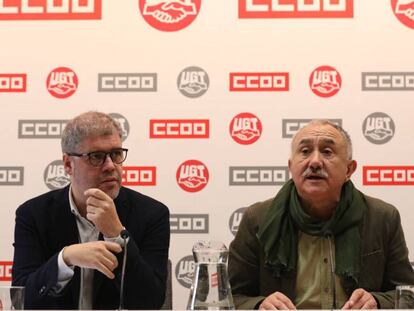 El secretario general de CC OO, Unai Sordo, y el de UGT, Pepe Álvarez.