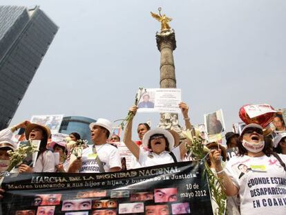 Cientos de familiares de v&iacute;ctimas de desaparici&oacute;n protestan en M&eacute;xico.