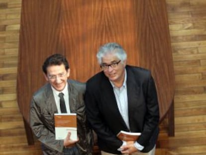 Mikel Navarro y José Luis Curbelo, ayer en Bilbao.