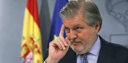 Íñigo Méndez de Vigo, ministro de Educación, Cultura y Deporte, este viernes tras el Consejo de Ministros.