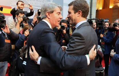 Ángel Garrido y Pablo Casado, en la recepción de Sol.