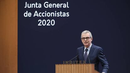 El presidente de Inditex, Pablo Isla, durante la junta general de accionistas 2020 de la compañía, el 17 de julio.