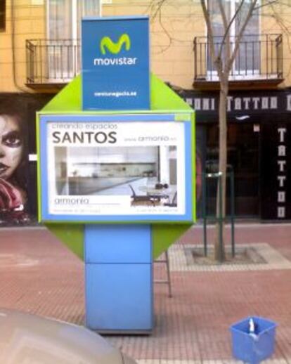 Cabina telefónica.