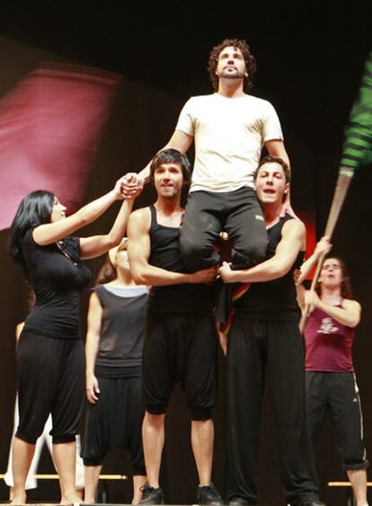 Los actores de <i>Jesucristo Superstar</i>, en un momento del ensayo de hoy