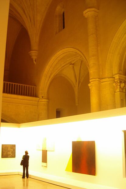 El informalismo de Torner convive con el gótico en San Pablo.