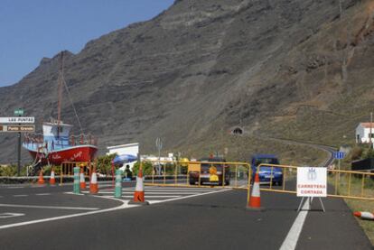 El túnel de Los Roquillos une la capital, Valverde, donde está el aeropuerto y el puerto de la isla, con el municipio de La Frontera, el motor económico de la isla.