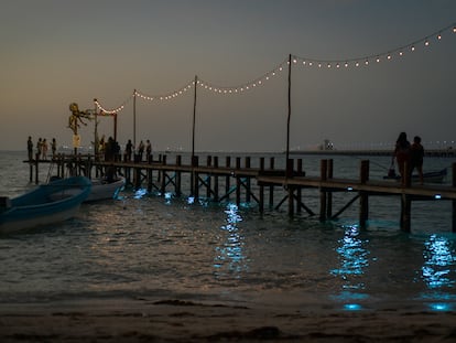 Vacacionistas en una playa de Puerto Progreso, en la Península de Yucatán, el pasado agosto.