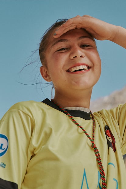Portera de la Shahi-Khyber Football Academy.