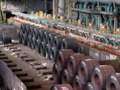 ArcelorMittal gana un 37,8% menos en 2022, pero anticipa una mejoría de la demanda