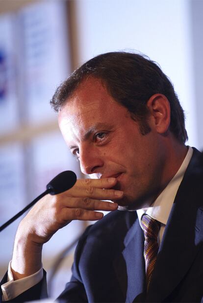 Sandro Rosell, en su primera rueda de prensa como presidente del Barça.