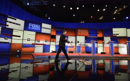 Preparativos para el debate en un auditorio de North Charleston