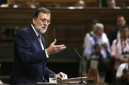 Interim PM Mariano Rajoy is trying to get himself reinstated in office.