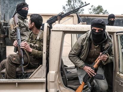 Efectivos de una unidad de las fuerzas de seguridad kurdas en Busayrah.