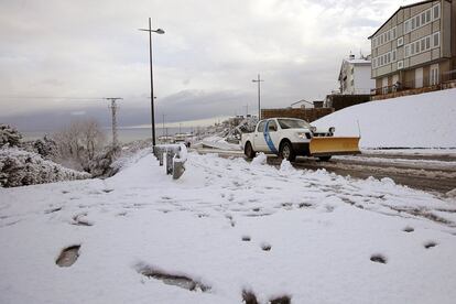 Vista de la neu caiguda a la zona d'Igueldo.