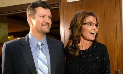 Sarah Palin y su marido, Todd Palin, en Charlotte, en 2013.