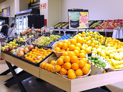 Frutas en un supermercado de Cataluña.