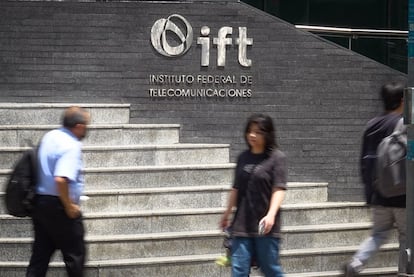 La fachada del Instituto Federal de Telecomunicaciones, en 25 abril en Ciudad de México.