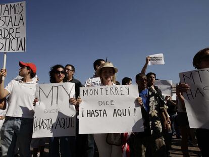 Concentración ciudadana contra la violencia, el domingo en Monterrey.