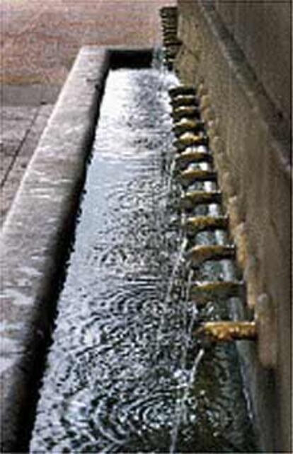 La fuente de los 25 caños de Xàtiva.