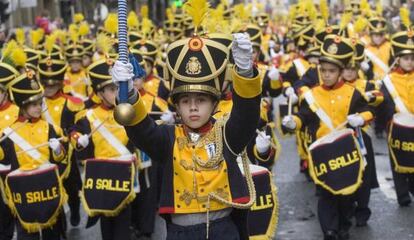 San Sebastián celebra su Tamborrada infantil después de que el viernes fuera suspendia por la lluvia