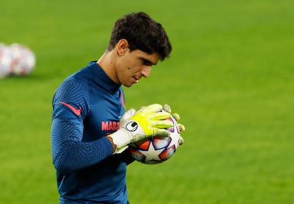 Bono, en el entrenamiento previo del duelo de Champions ante el Krasnodar.