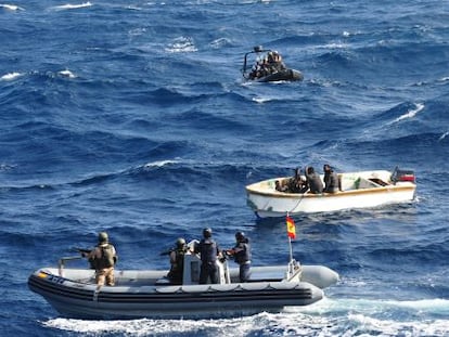 Detenci&oacute;n de los piratas a 50 millas de Somalia en enero de 2012.