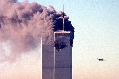 El 11 de septiembre de 2001 dos aviones pilotados por terroristas de Al Qaeda impactaron contra las Torres Gemelas, en Nueva York. 