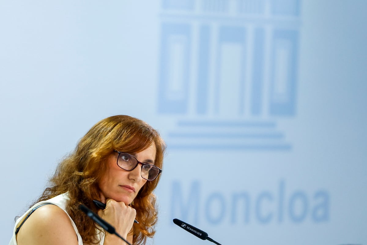 Sanidad envía un requerimiento a Madrid, Aragón y Baleares para que creen el registro de objetores del aborto: “Que Ayuso recoja cable”
