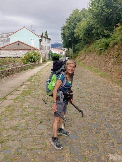 Catalina Fernández en la entrada de Santiago de Compostela, en agosto de 2023.