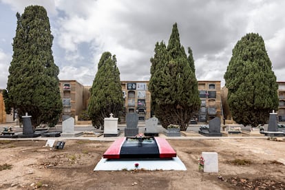 Tumba donde estuve enterrado José Antonio Primo de Rivera en Alicante.