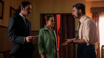 Nacho Fresneda, Aura Garrido y Hugo Silva, en 'El Ministerio del Tiempo'.