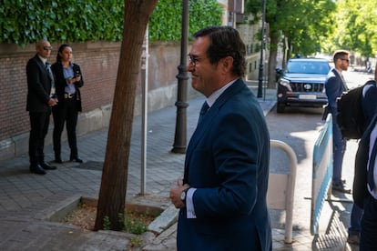 The President of the CEOE, Antonio Garamendi, upon arrival at the meeting with the President of Argentina, Javier Milei,