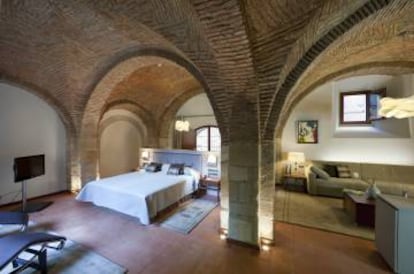 Una de las habitaciones del parador de Cáceres.